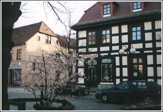 Brauerstr./Ecke Louis-Braille-Str., 
Schuhhaus Langner
